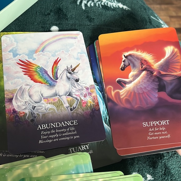 Oracle of the Unicorns deck - Picture 4 of 4